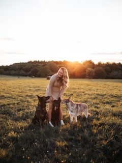 Together we’re complete 🤍🫶🏻

#hundeliebe #sundowner #hundefotografie